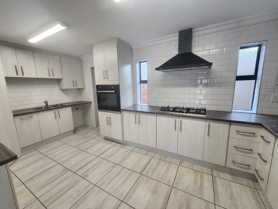 3 Bedroom Property for Sale in Hartenbos Central Western Cape